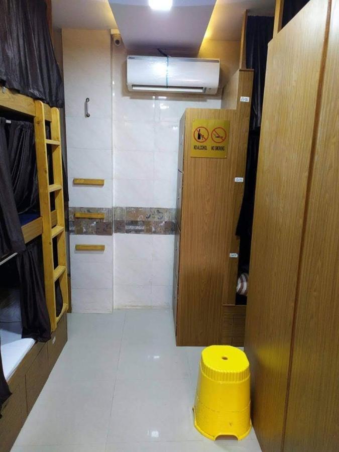 Super Dormitory Ac Deluxe Mumbai Exterior foto